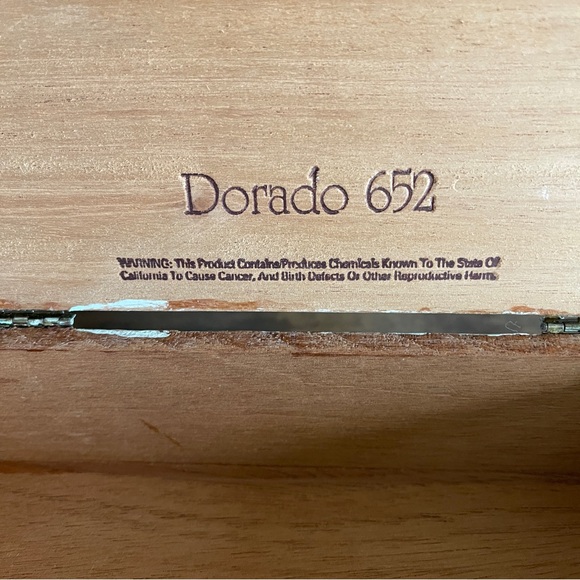 Tramp Art Wood Cigar Box Storage Hand Painted - Picture 5 of 12